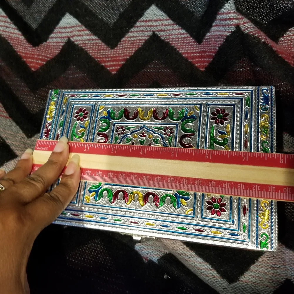 Decorative Aluminum Rings Jewelry Box Square in center - Picture 3 of 7